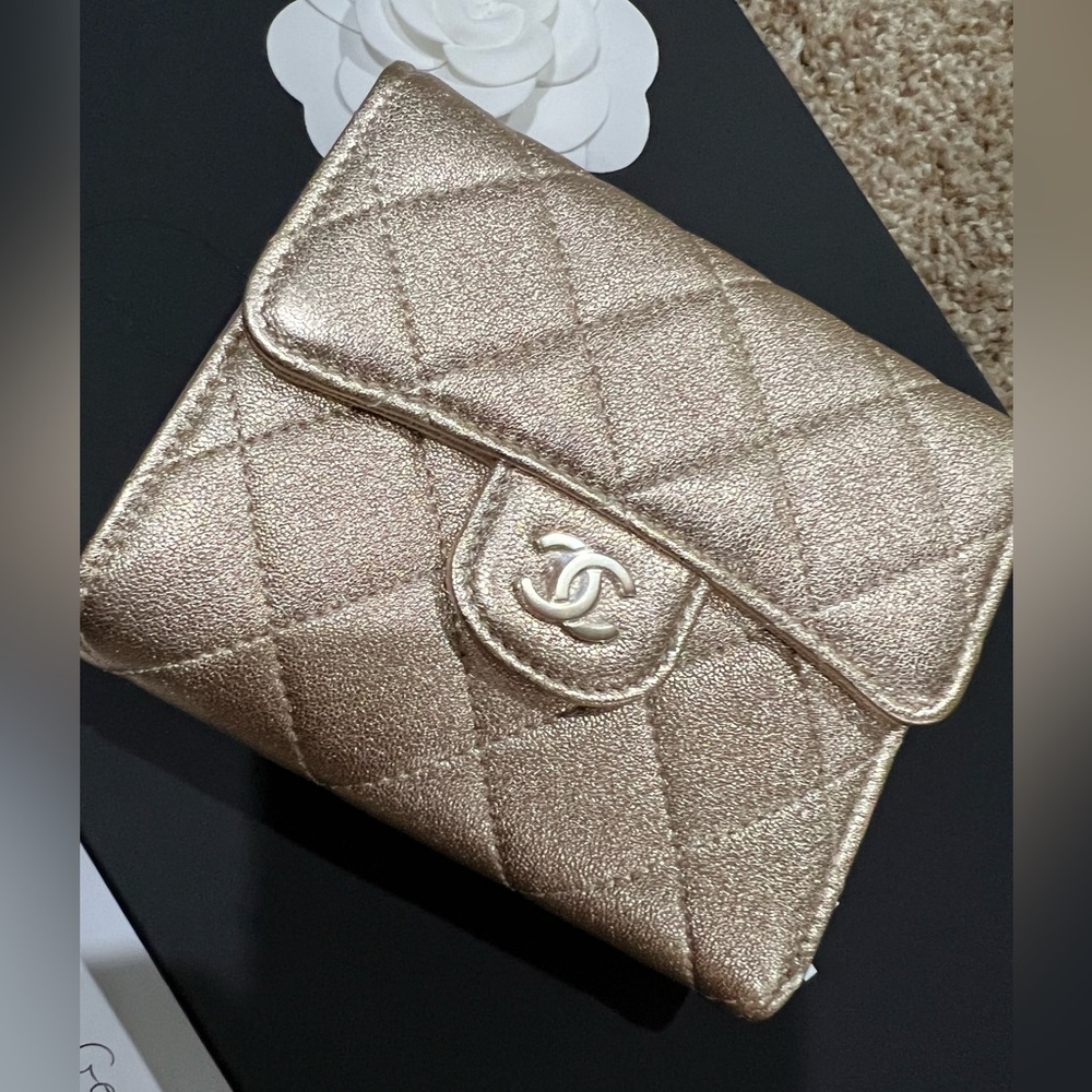 Chanel 21p small wallet